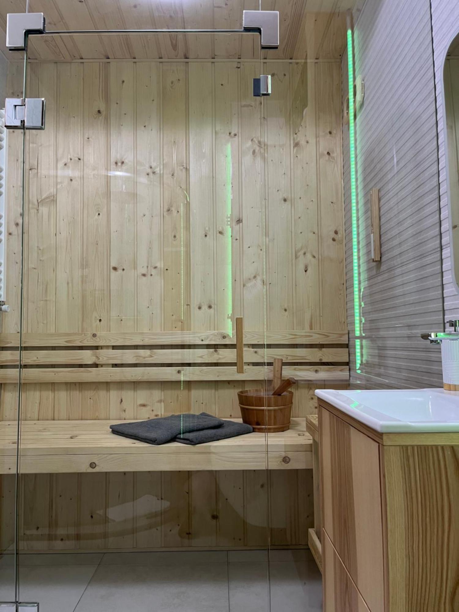 Jesionowe Apartamenty Nad Odra, Stare Miasto, Sauna W Jednym, Klimatyzacja , Garaz Podziemny 0 Zl, Odra River , Old Town, New Building, Air Conditioning, Sauna-One, Underground Garage Free Wroclaw Dış mekan fotoğraf